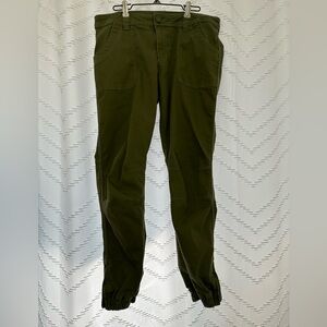 Aventura Women's Olive Cropped Pants